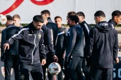 爱游戏入口-包含斯图加特主场大胜，豪取关键胜利的词条