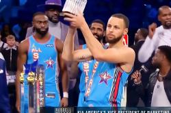 爱游戏体育-奥地利选手在篮球比赛中勇夺奖杯