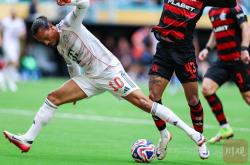 爱游戏大厅-关于罗马逆转拜仁，凯恩点燃赛场的信息