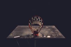 AYX官方直播-乔治冠军级表现，独行侠强势晋级国王