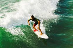 爱游戏-鹰击长空，保罗持续制造杀伤，老鹰决胜局带走上海队