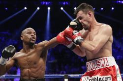 爱游戏下载-钢铁防线与致命一击，巴斯托尼在欧战焦点战中如何瓦解阿根廷的连续得分神话