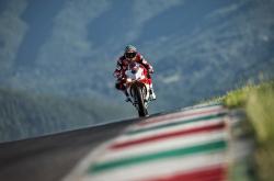 爱游戏-2026世界杯之夜，奥纳纳—攻防转换的现代足球心脏