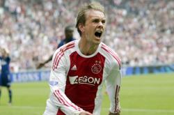 爱游戏官方入口-阿贾克斯在客场获胜，继续领跑荷甲