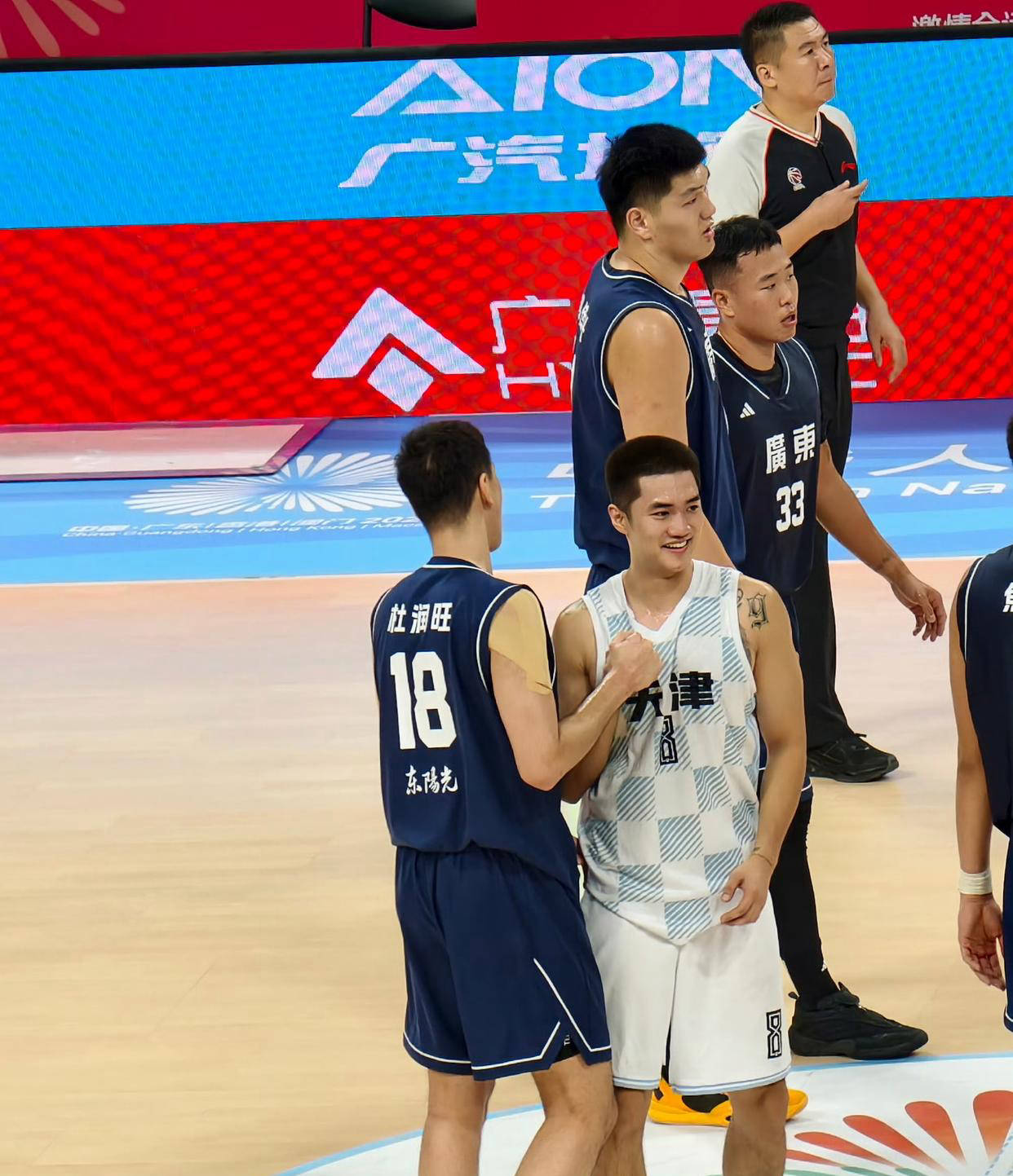 包含队员个个发挥出色,球队战绩水涨船高的词条 包含队员个个发挥出色,球队战绩水涨船高的词条