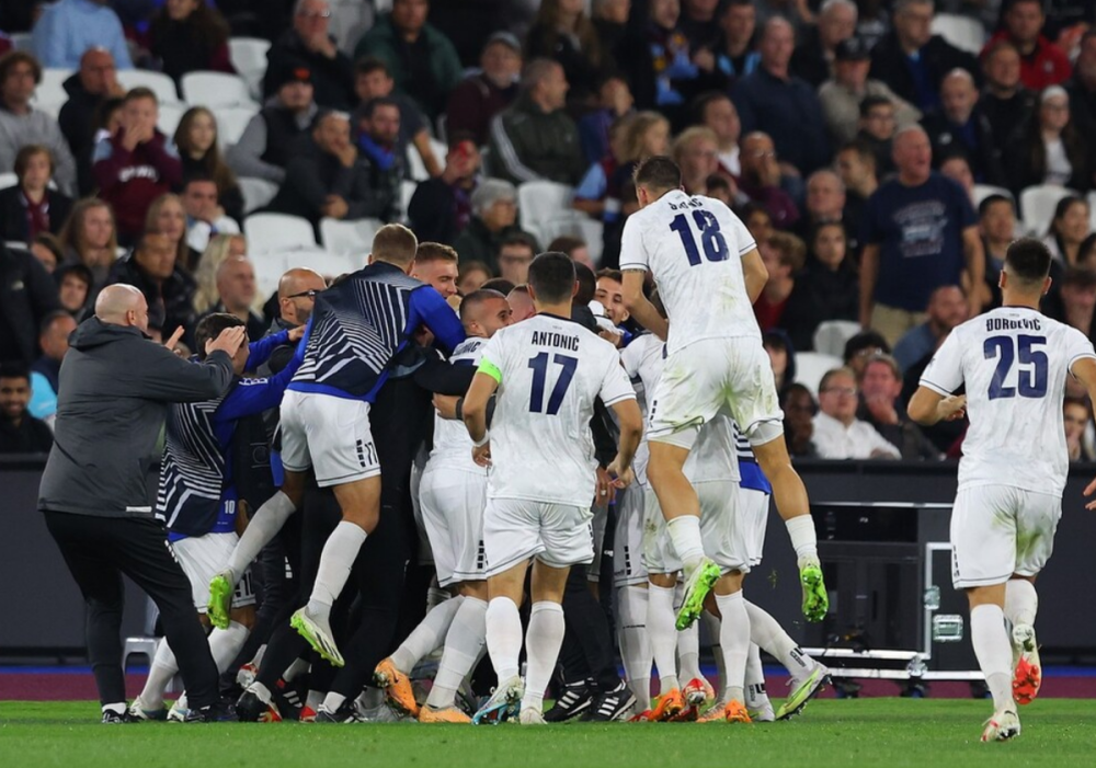 包含赫尔城主场战绩暴露，连续负于对手逆袭局面的词条