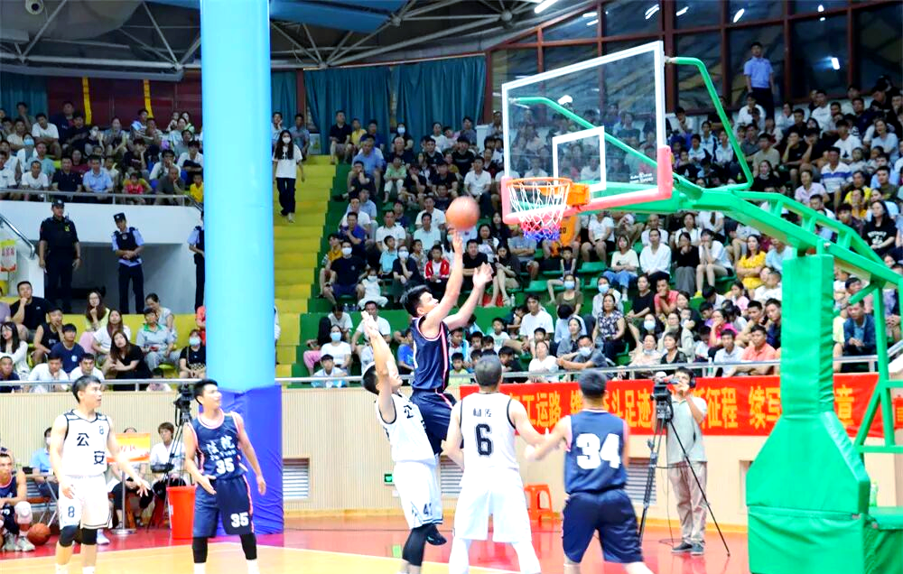 本赛季职业篮球联赛冠军热门揭晓