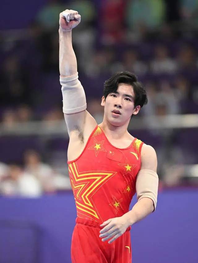 体操女子全能冠军悬念揭晓，日本选手登顶高峰的简单介绍