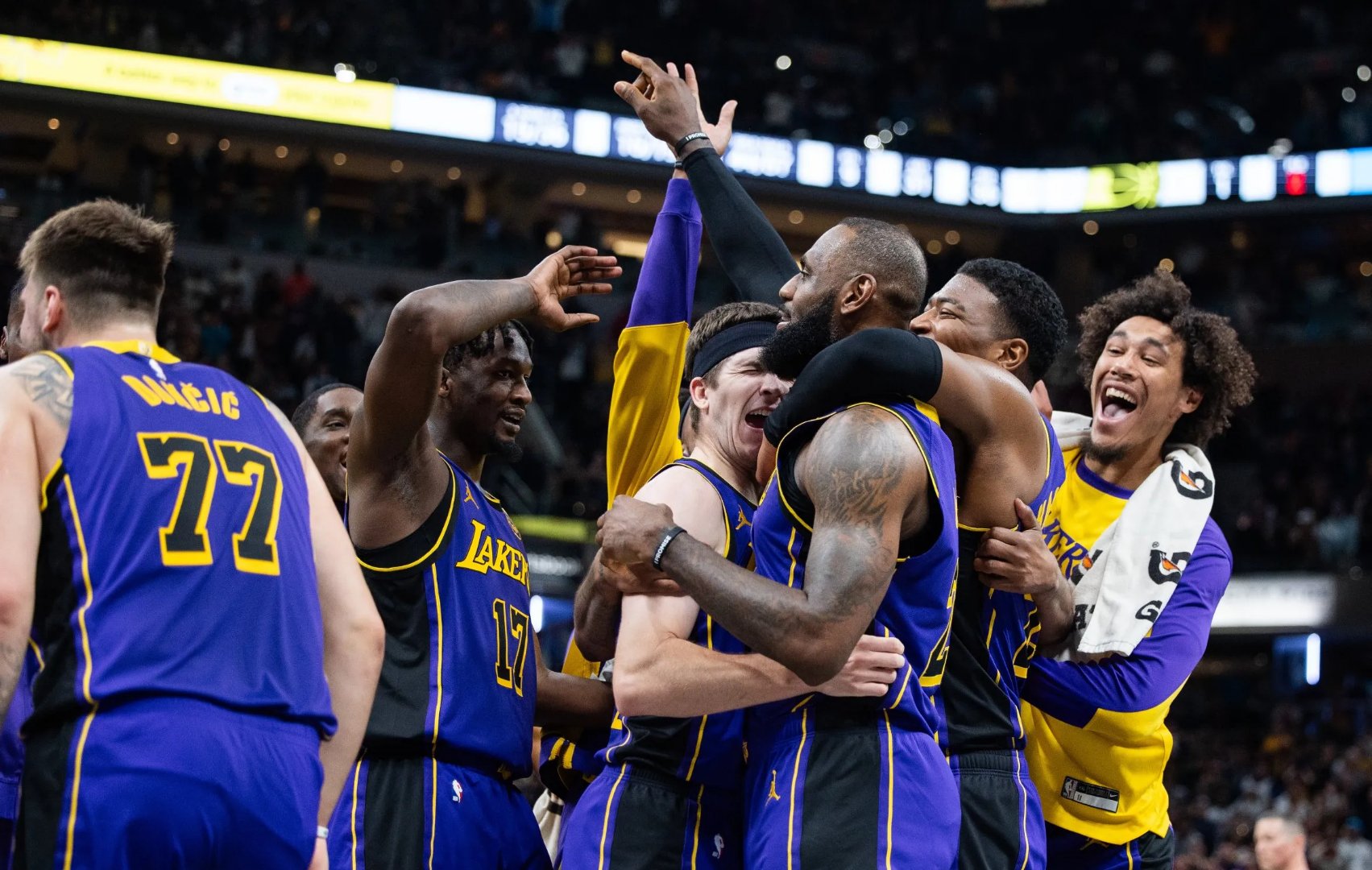 湖人客场负于公牛，告别八连胜