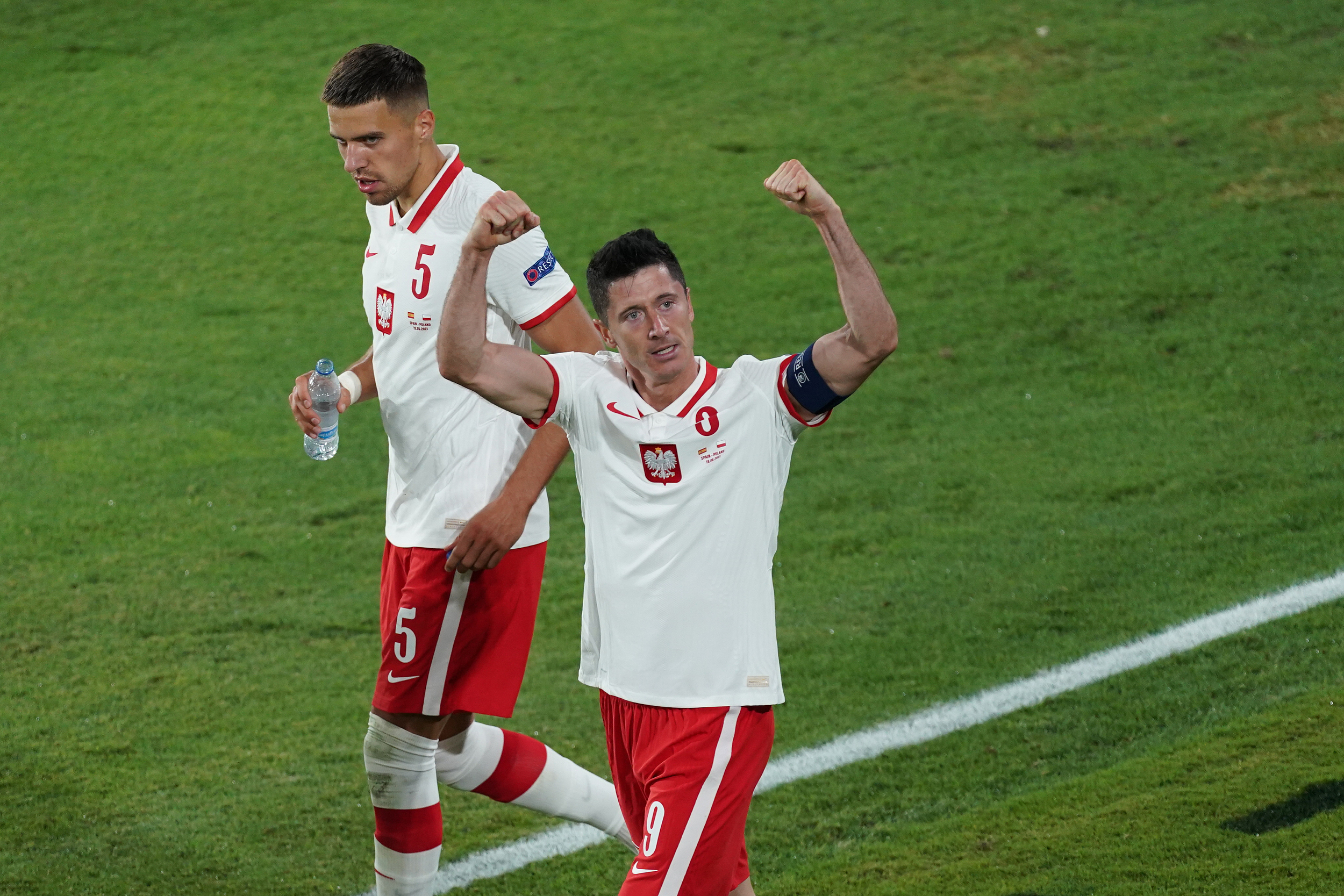 包含瑞典队碾压德国队，奥恰洛夫统治全场的词条