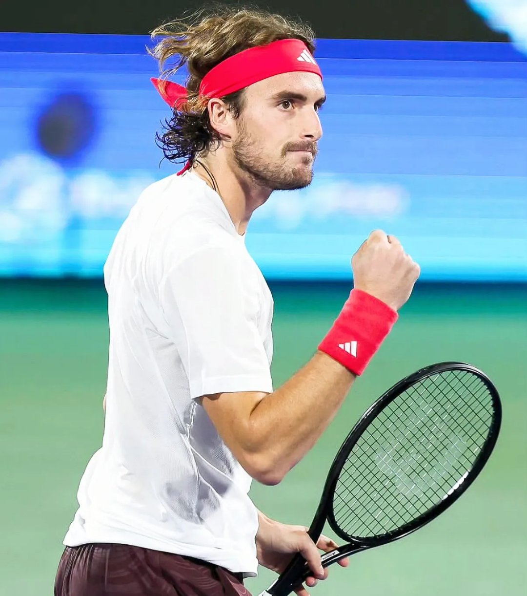 包含世界网球队绝地反击欧洲网球队，西西帕斯统治全场的词条