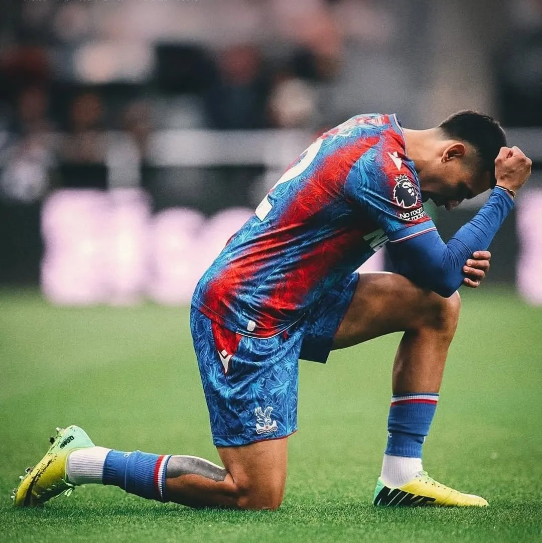 卡利亚里球员努力拼搏，不幸失利