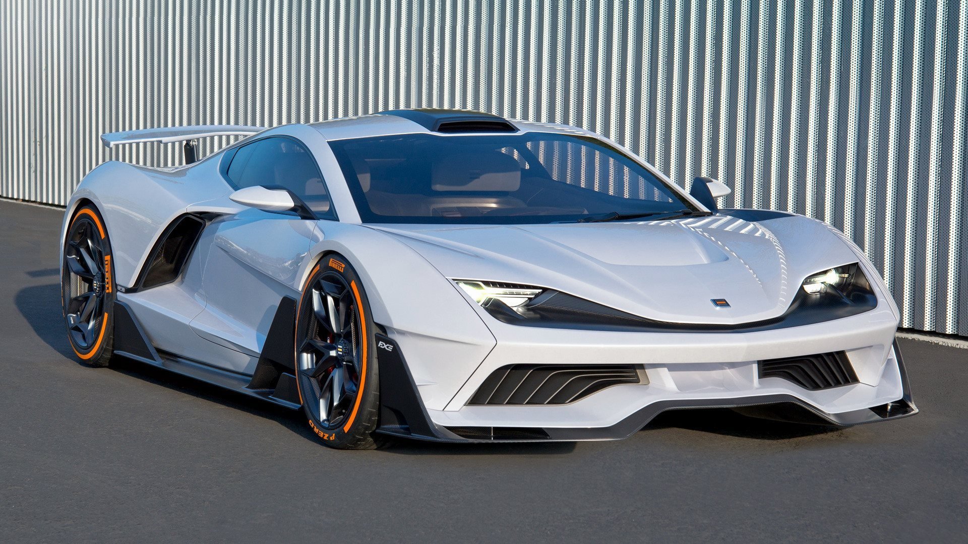 格纳布里点燃赛场，哥伦比亚硬仗取胜波兰—双重奏响的足球狂想曲