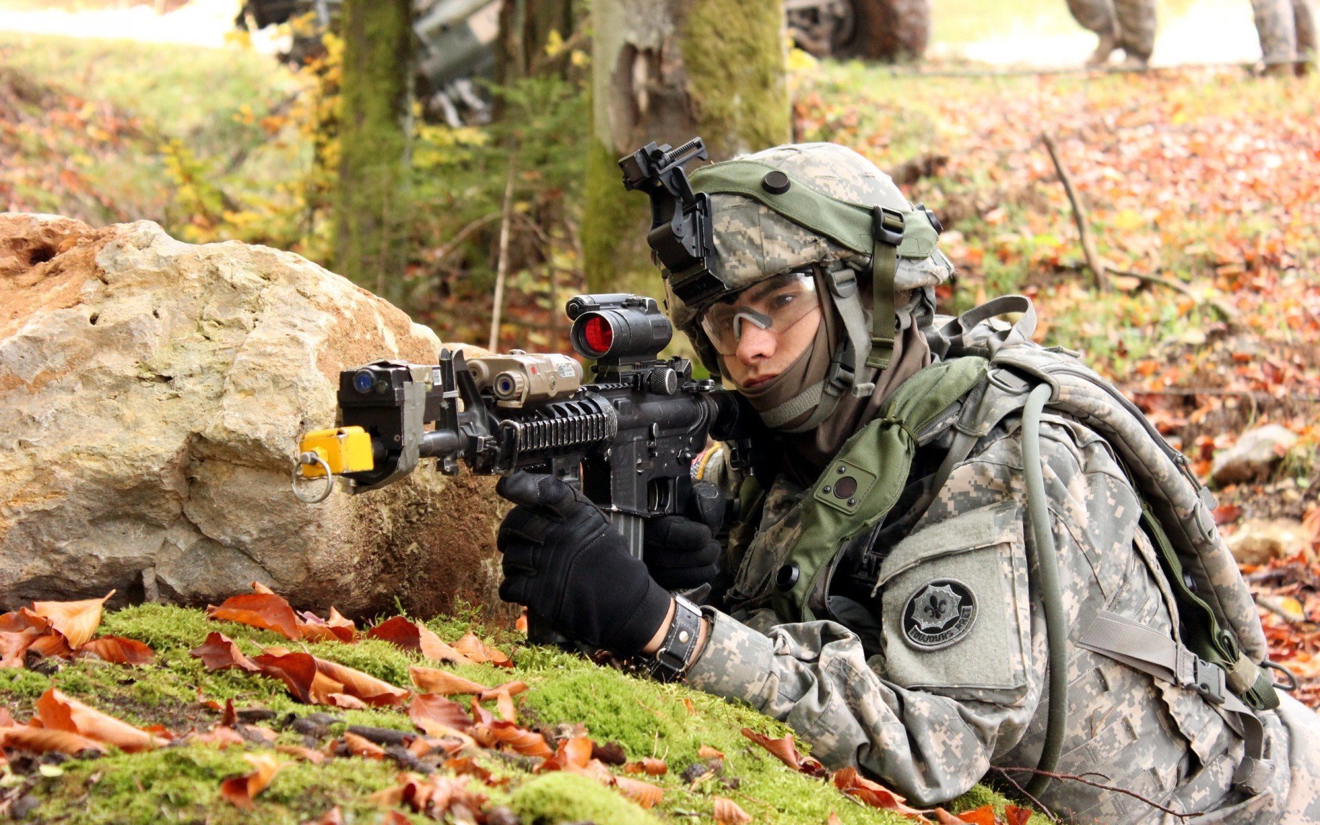 格纳布里点燃赛场，哥伦比亚硬仗取胜波兰—双重奏响的足球狂想曲