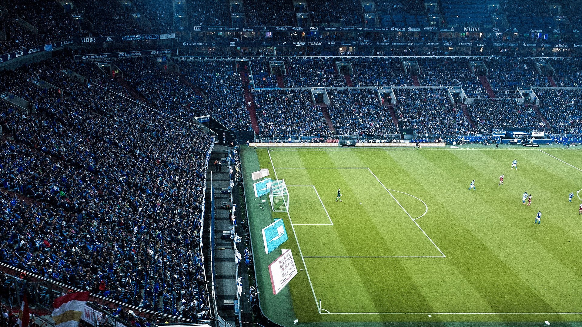 F1街道赛之夜，拉梅洛·鲍尔如何点燃赛道与篮球场的双重激情